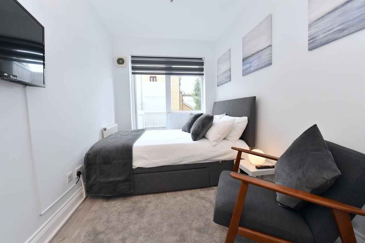 London Studios Very Close To Central Line Underground Shepherds Bush And Westfield Newly Refurbished Extérieur photo