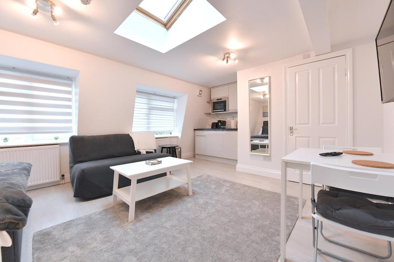 London Studios Very Close To Central Line Underground Shepherds Bush And Westfield Newly Refurbished Extérieur photo